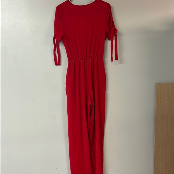 Elegant Red Button-Down Dress - Picture 4 of 5